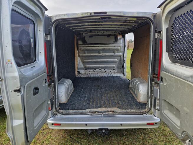 Opel VIVARO 3-fotele, 2,5 CDTI DLUGI AUTOMAT Klima