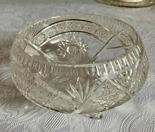 Kryształowa misa na nóżkach