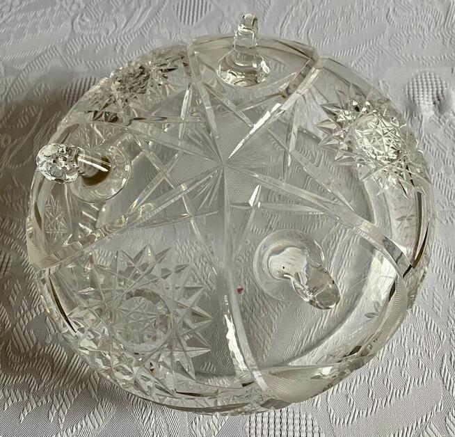 Kryształowa misa na nóżkach