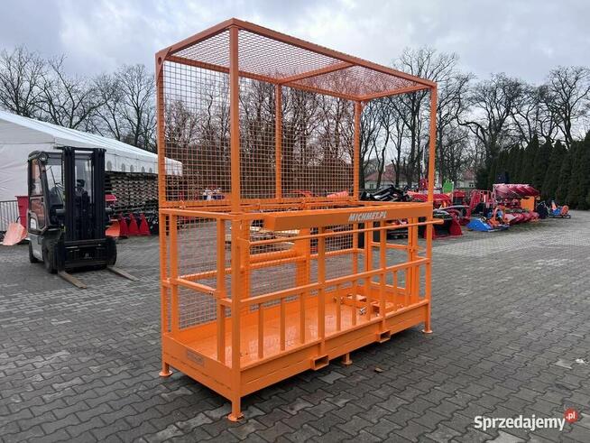 Kosz narzędziowy z certyfikatem skrzynia CE 130 i 240 cm