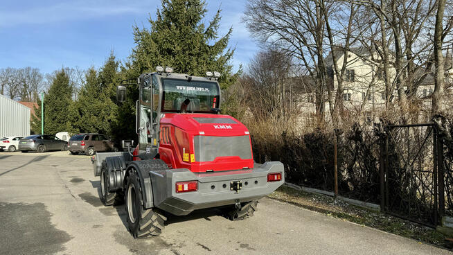 Nowa ładowarka teleskopowa KMM 825T