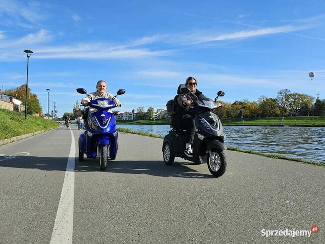 Skuter elektryczny trójkołowy Fasti 3 Max, czarny