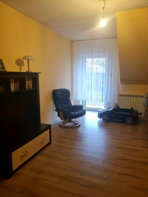 Dom/dwa oddzielne mieszkania, pensjonat lub agroturystyka.