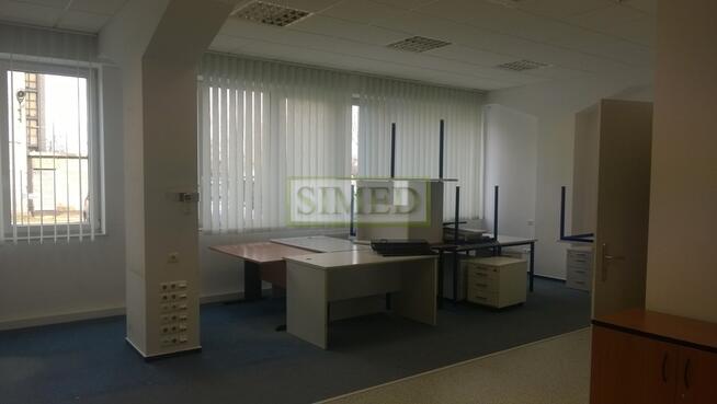 Parter222 m 2,strefa dostaw od parkingu,dostep24 .