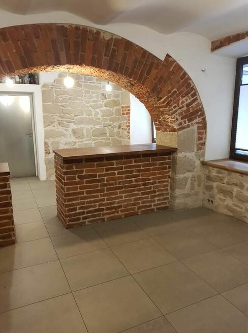 LOKAL UŻYTKOWY W KAMIENICY CENTRUM BLISKO KAUFLANDA 85 M2