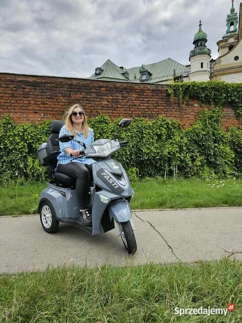 Elektryczny skuter trójkolowy Fasti 3 Max z dachem