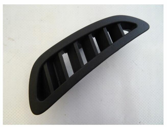 Kupię KRATKA NAWIEWU Z DESKI ROZDZIELCZEJ do Opel Corsa E