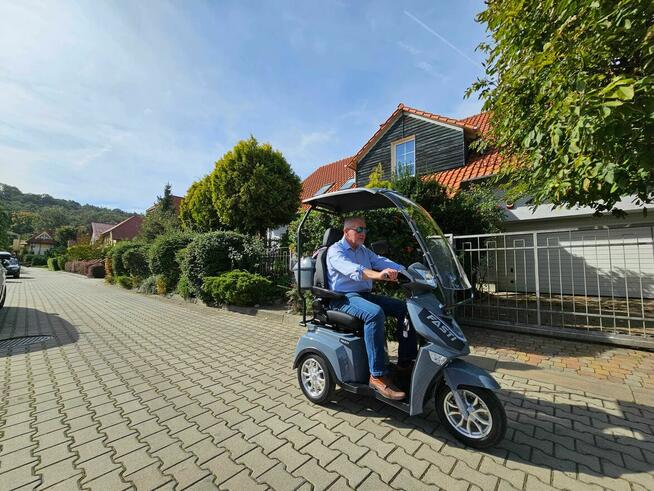 Elektryczny trójkołowy skuter Fasti 3 Max z dachem + bateria