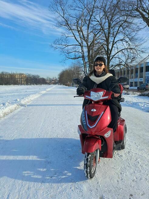 Elektryczny 3kołowy skuter bateria + pas + uchwyt na kule