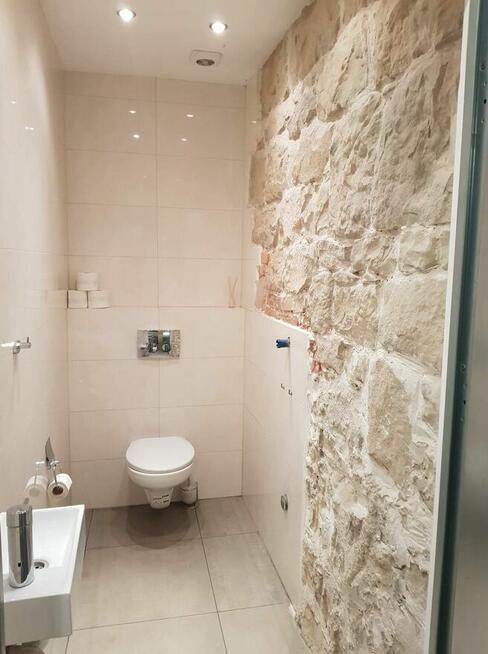 LOKAL UŻYTKOWY W KAMIENICY CENTRUM BLISKO KAUFLANDA 85 M2