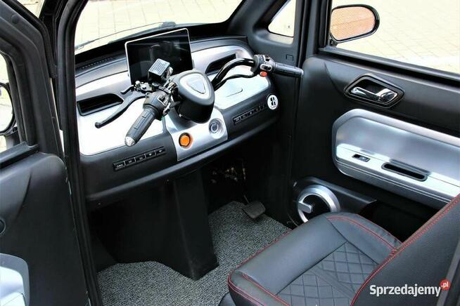 Zabudowany trójkołowiec ELECTRORIDE FUTURI 3