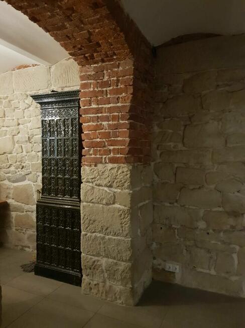 LOKAL UŻYTKOWY W KAMIENICY CENTRUM BLISKO KAUFLANDA 85 M2