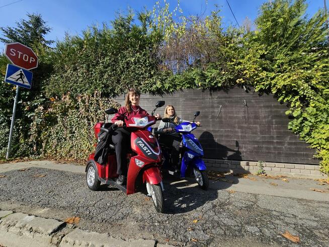 Skuter elektryczny czterokołowy Fasti 3, czerwony