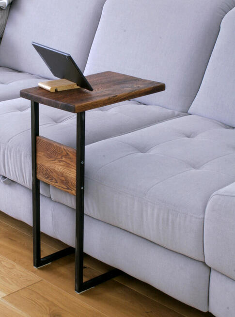 Dębowy stolik nakładany na sofę, kanapę, fotel itp