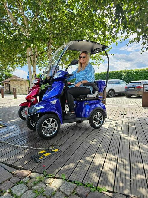 Elektryczny 4kołowy skuter Fasti 4 z dachem + uchwyt na kule