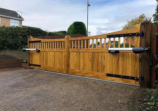 AUTOMATYKA Roger silniki BRUSHLESS szybkie napędy do bramy