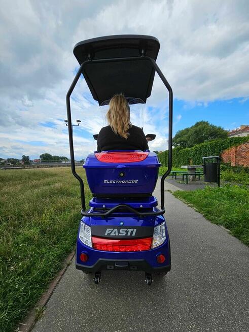 Elektryczny czterokołowy skuter Fasti 4 z dachem + pas