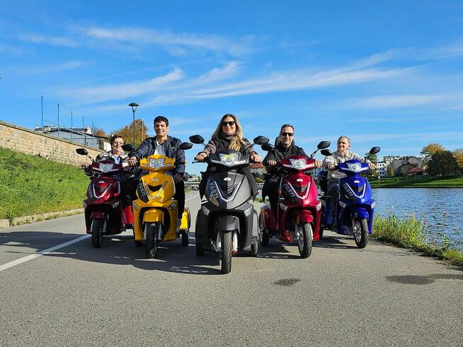 Elektryczny skuter Fasti 3 Max z dachem + pas bezpieczeństwa