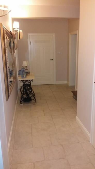 1/2udziałów; Działka 1269m2 Dom 242m2