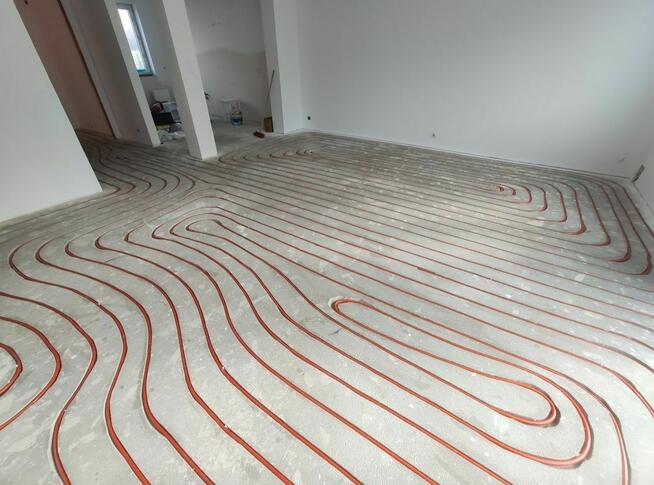 Frezowanie posadzki pod ogrzewanie podłogowe. Podłogówka