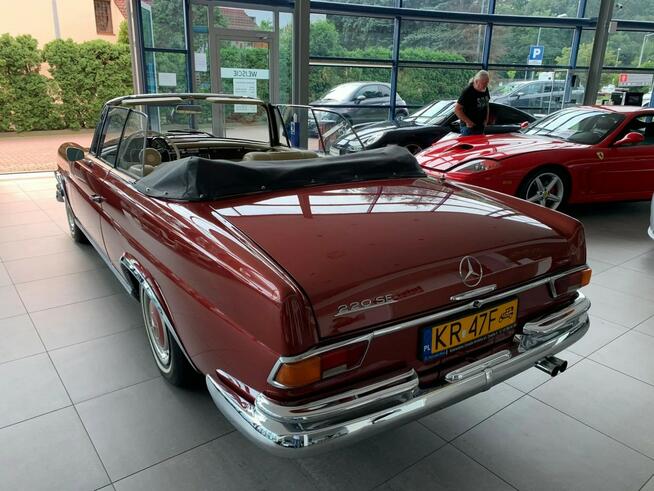 Mercedes inny W111 220SE z prywatnej Kolekcji