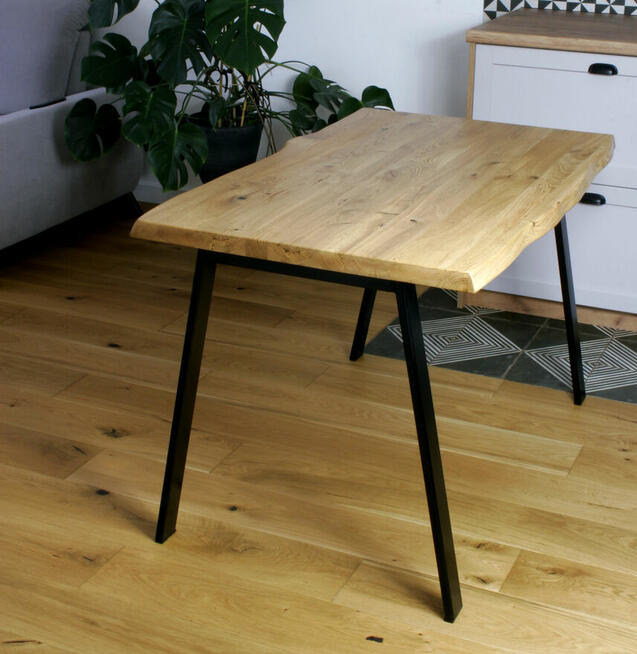 Stół dębowy na metalowych nogach, styl loft