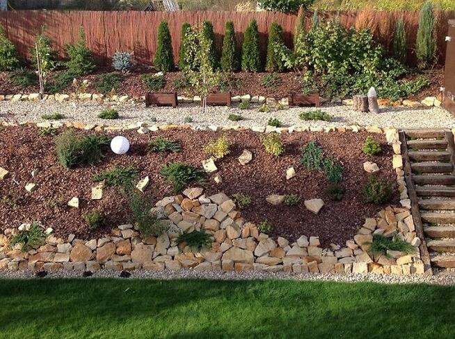 Producent kopalnia kamienia murowego ogrodowego do ogrodu