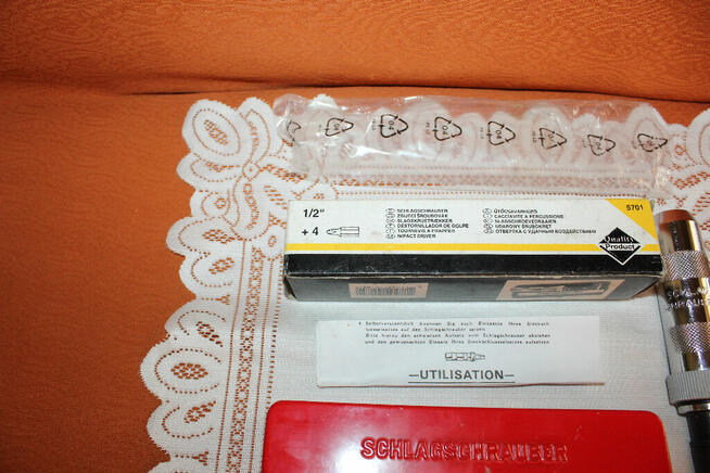 Wkrętak udarowy 4 bity metalowe etui