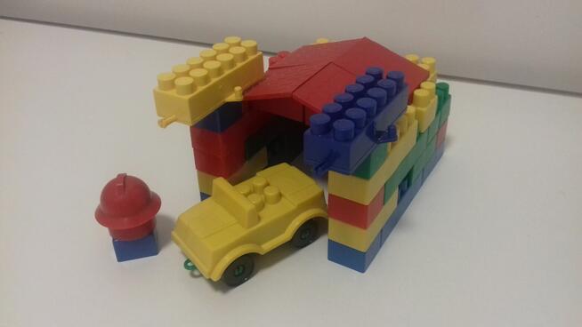 Klocki plastikowe ze strażakiem, do sprzedania