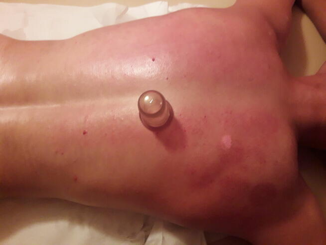 Masaż rajskim dotykiem i depilacja .