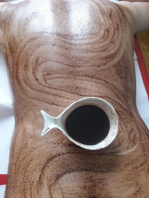 Masaż rajskim dotykiem i depilacja .