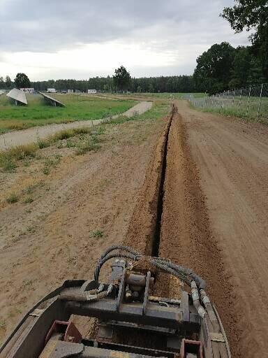 Wykop pod przewody fotowoltaike nawadnianie