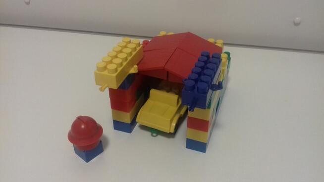 Klocki plastikowe ze strażakiem, do sprzedania