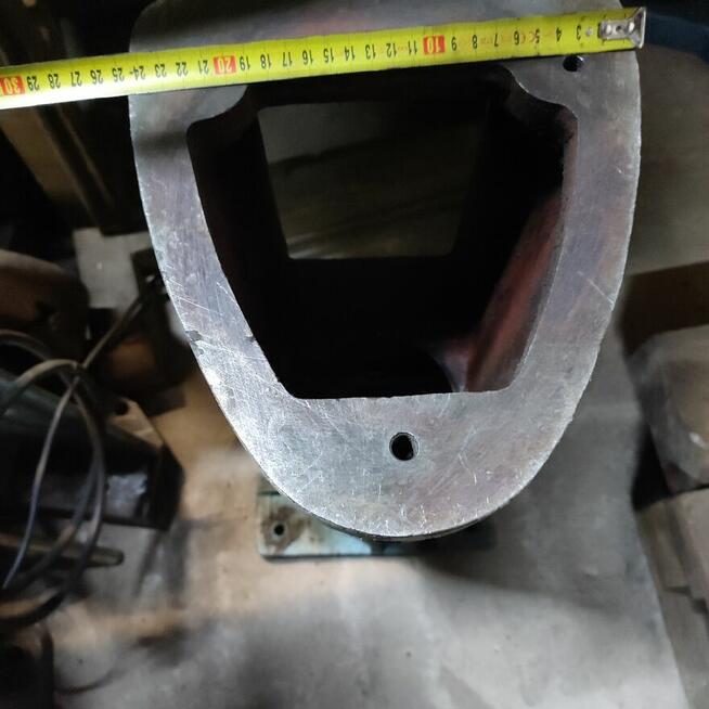 Postument stopa maszyna