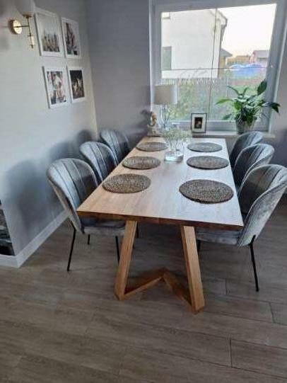 Dębowy stół na wymiar - polskie meble