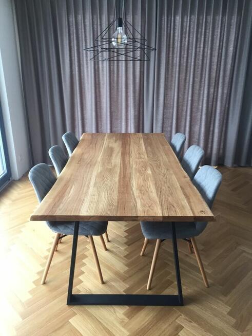 Poczuj Magię Natury: Dębowy stół z naturalną krawędzią