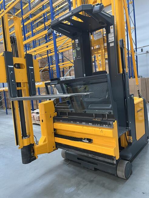 Jungheinrich EKX410 wózek systemowy z podnoszoną kabiną F.VA