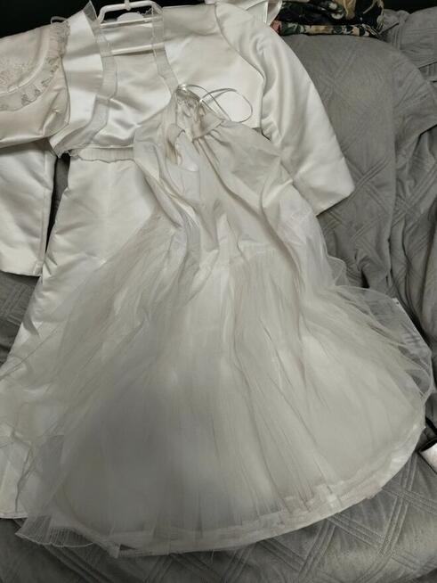 Sukienka komunijna na szczupłą dziewczynkę