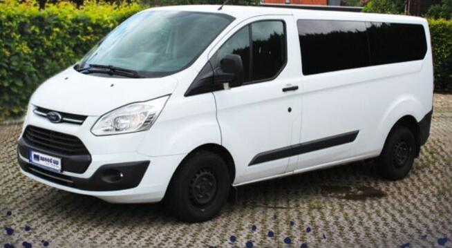 Wynajem busa 9 osobowego z kierowca do rozwozu gości weselny