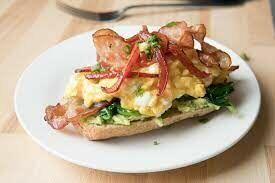 kucharz śniadaniowy poprowadzi bistro