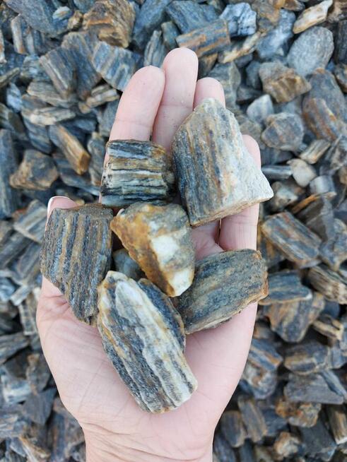 Kora kamienna, dekoracyjna