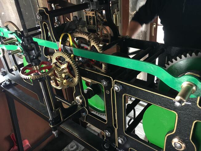 Naprawa i renowacja starych zegarów z dojazdem w całym kraju