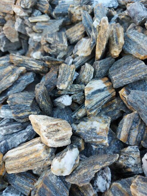 Kora kamienna, dekoracyjna