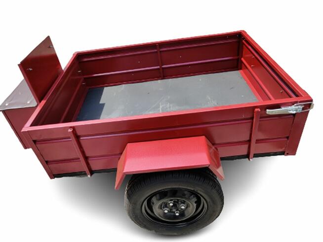 Przyczepa GENEA z hamulcami taśmowymi do ciągnika dzik