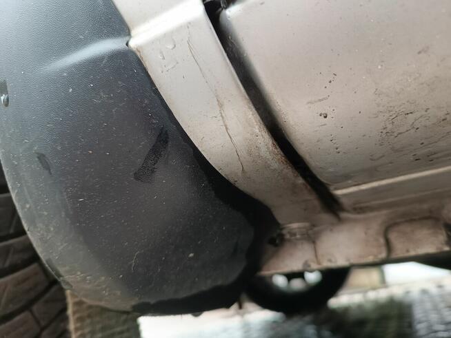 Chrysler Sebring 2 II sedan BŁOTNIK lewy prawy przód PS2