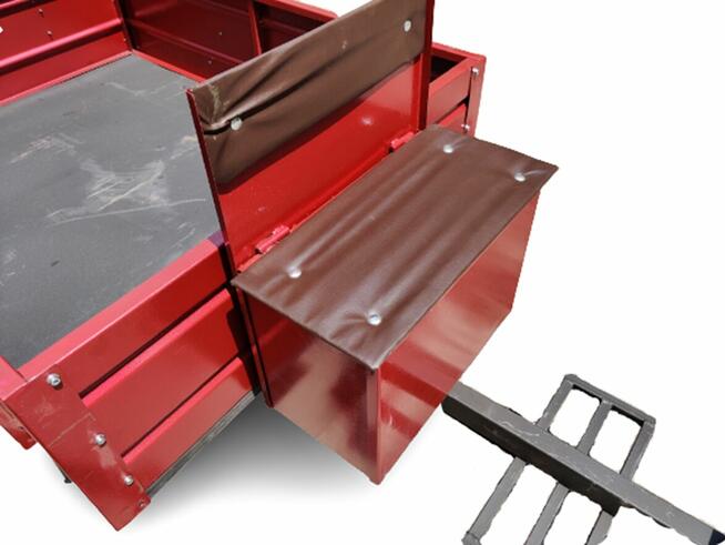 Przyczepa GENEA z hamulcami taśmowymi do ciągnika dzik