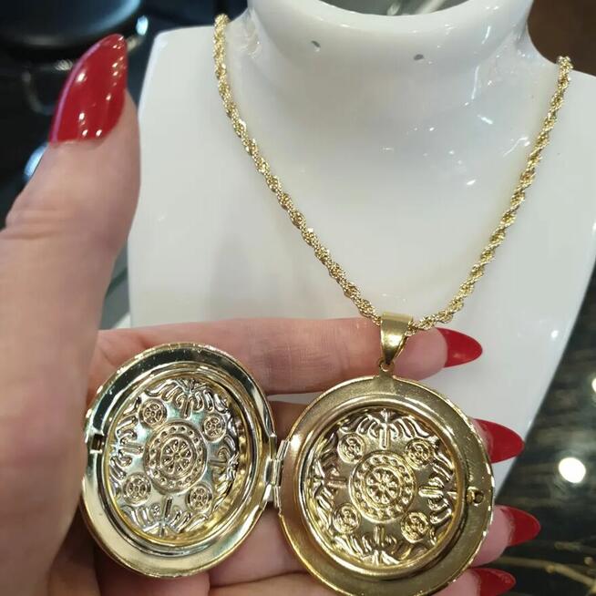 Naszyjnik damski z dużą zawieszką typu sekretnik do zdjęcia