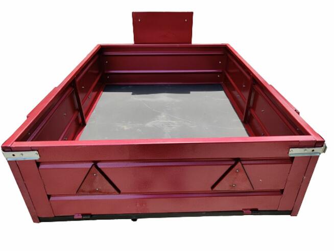 Przyczepa GENEA z hamulcami taśmowymi do ciągnika dzik