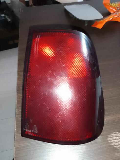 Nissan Terrano 2 lampa tylna