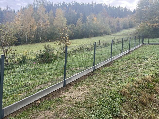 Ogrodzenia Panelowe z Podmurówka